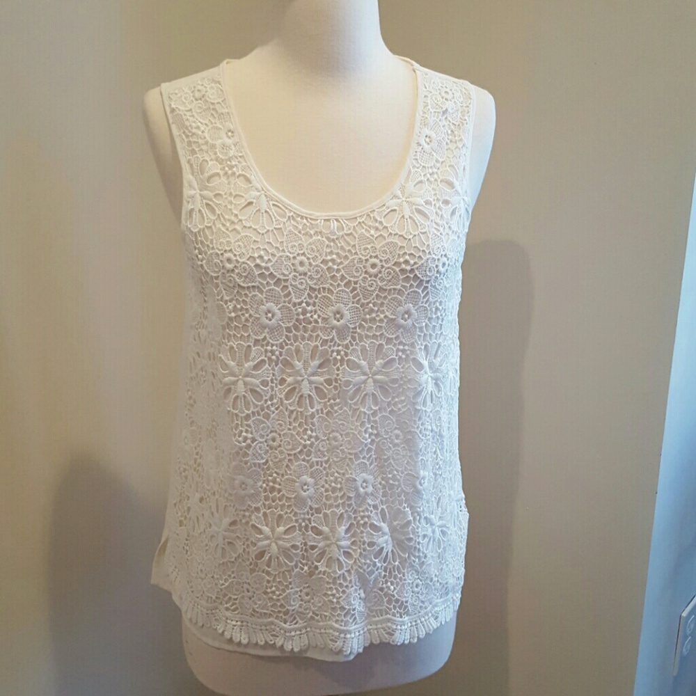Beautiful Lacey Cream Sleeveless Top
